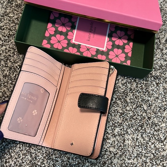 KATE SPADE NEW YORK Spencer Compact Wallet - Picture 5 of 7